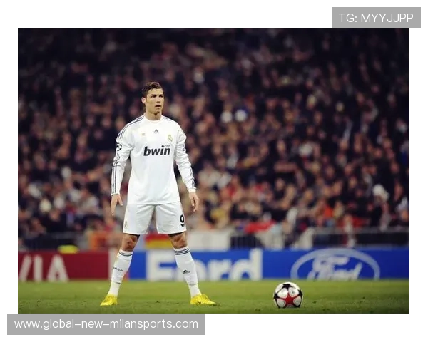 阿贾克斯拟以C罗式球员加速年龄结构调整,迎接崭新未来 阿贾克斯拟以C罗式球员加速年龄结构调整,迎接崭新未来