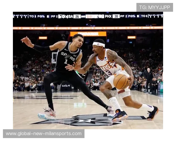 马刺前场冲抢，二次进攻连续得手